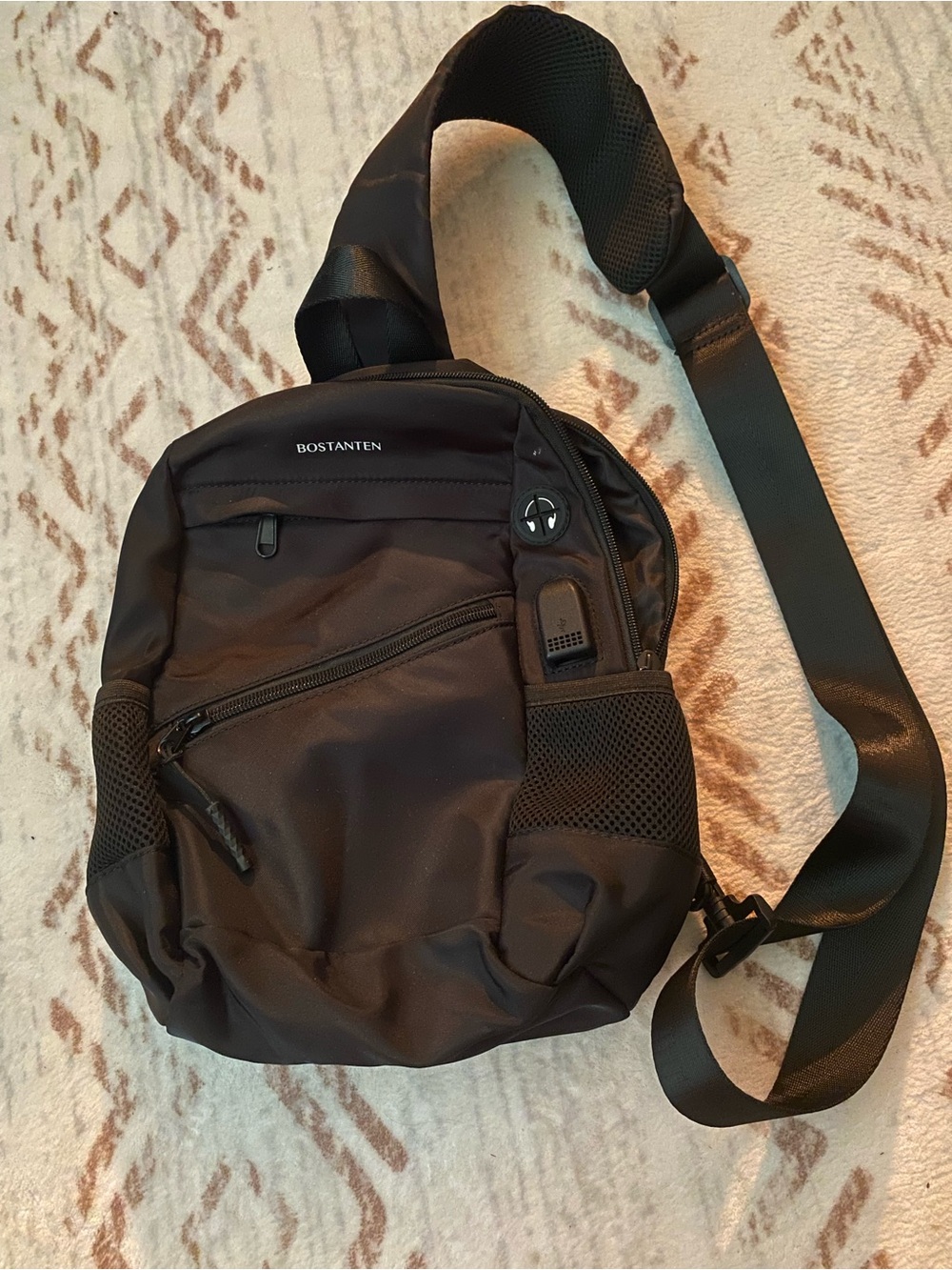 BOSTANTEN Black Sling Backpack – Crossbody Travel Bag